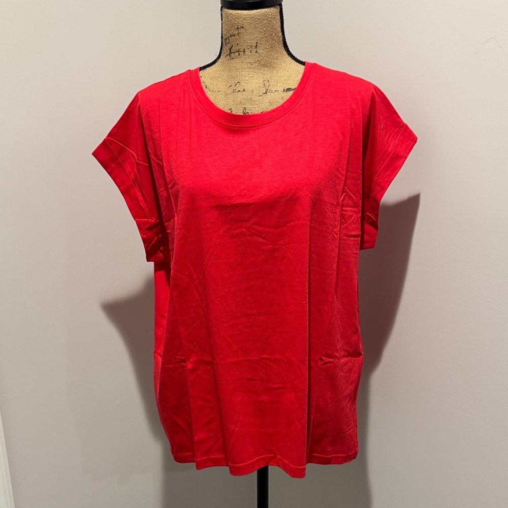 NWT Zenana Plus Size Zenana Outfitters Red Short Sleeve Crewneck Tee